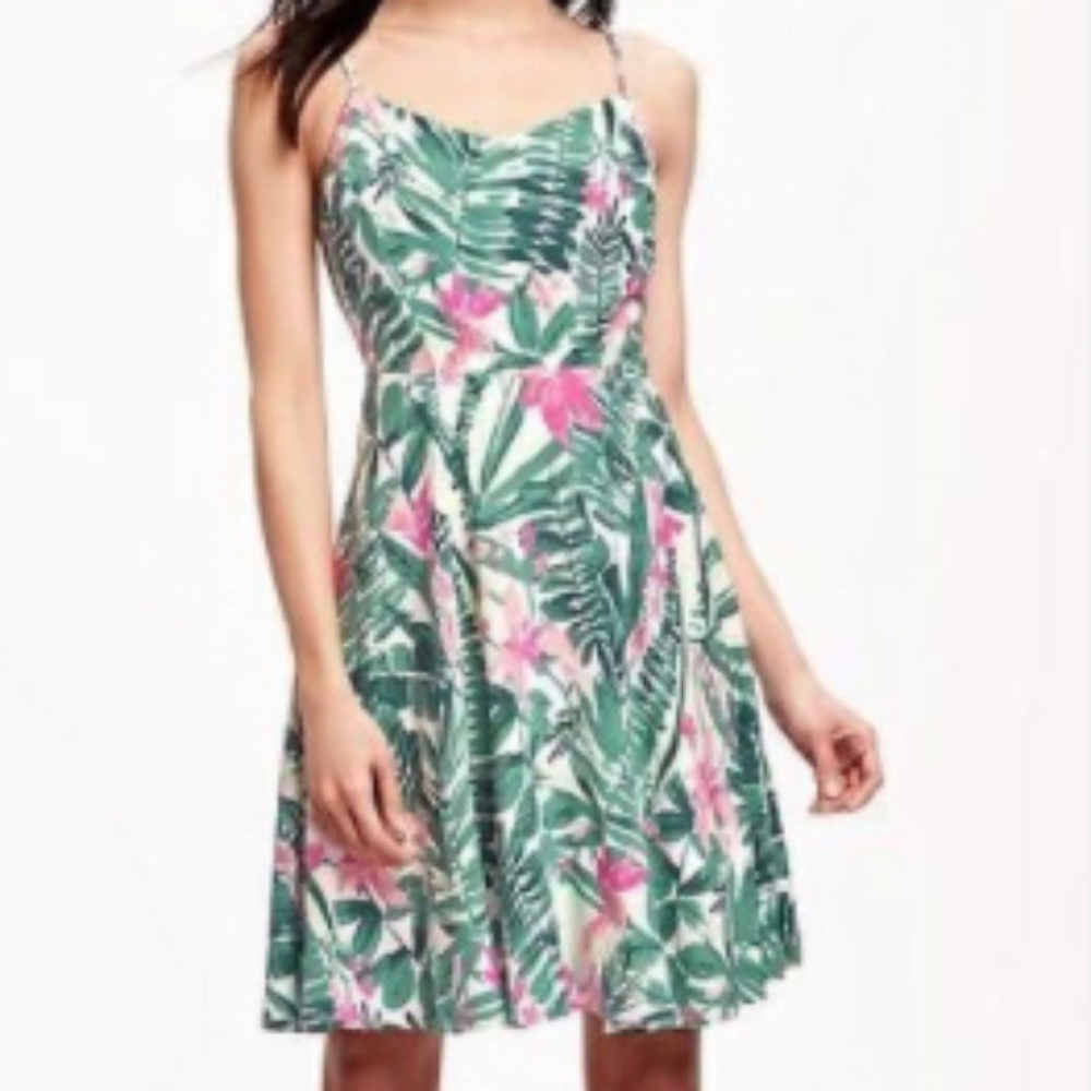Dress - Picture 6 of 7
